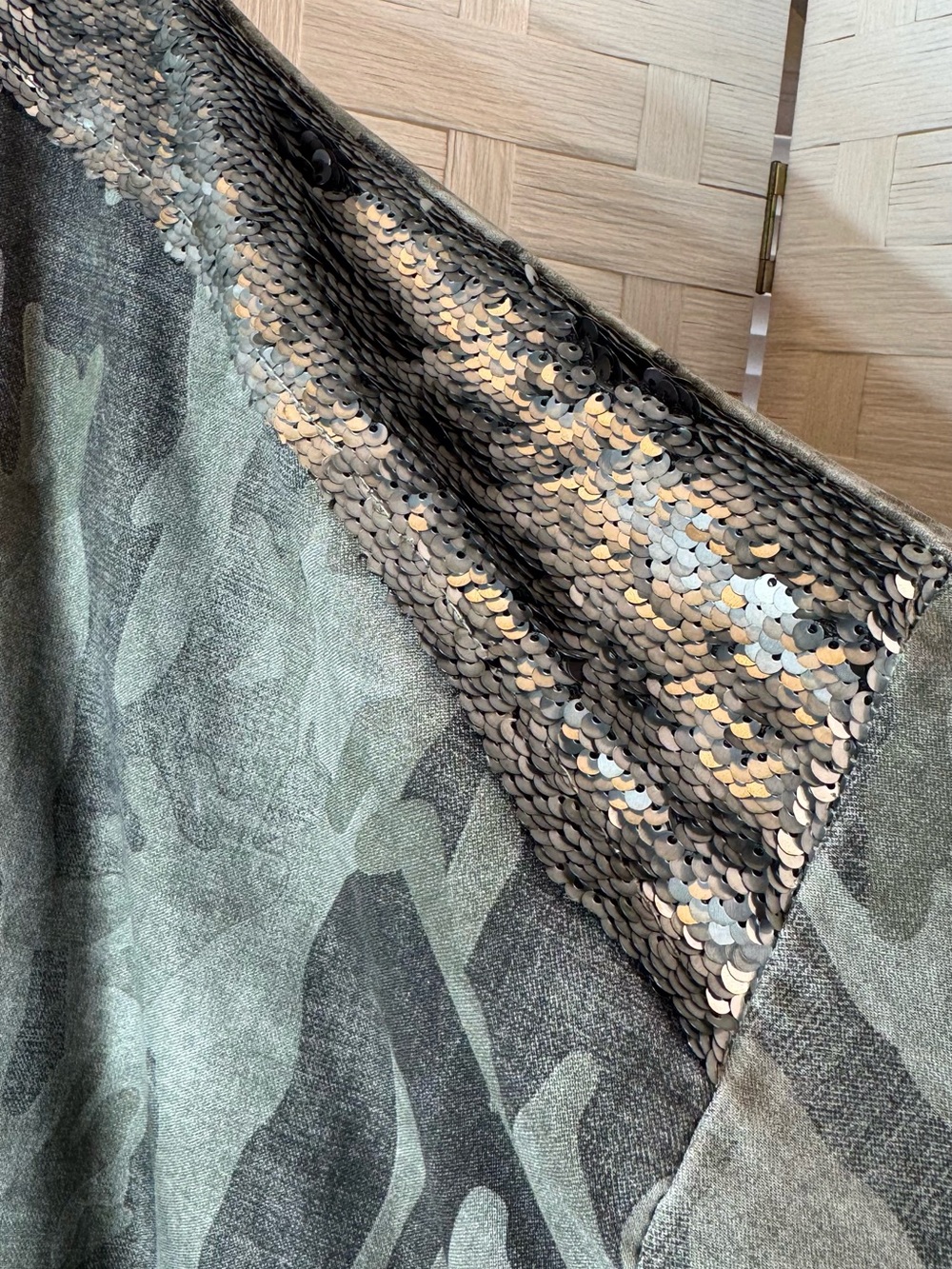 New Collection Boutique Camo Sequined Open Front Lightweight Hooded Jacket - Picture 5 of 13